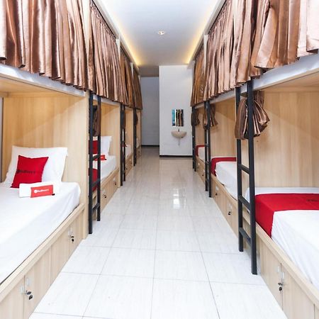Reddoorz Hostel @ Malang City Center 2 Exteriör bild