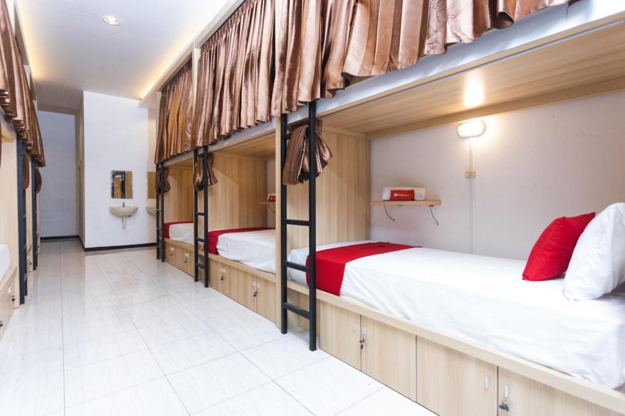 Reddoorz Hostel @ Malang City Center 2 Exteriör bild